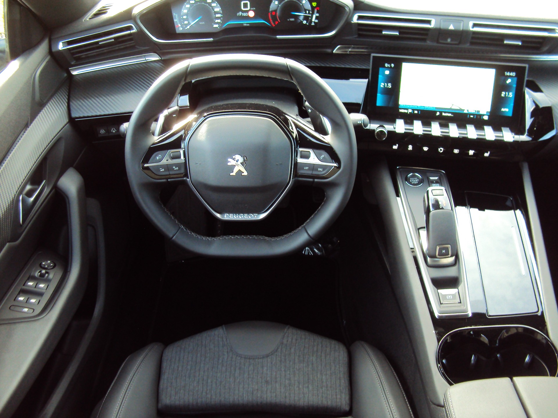 PEUGEOT 508 1.2 PureTech Allure Pack EAT8-image-8