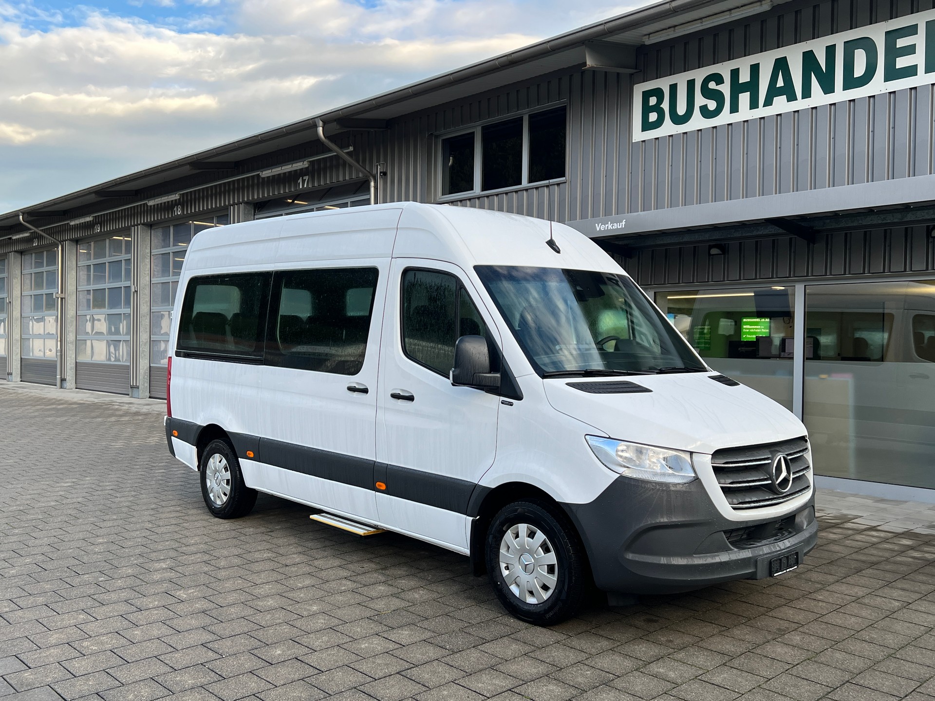 MERCEDES-BENZ Sprinter 317 CDI-image-0