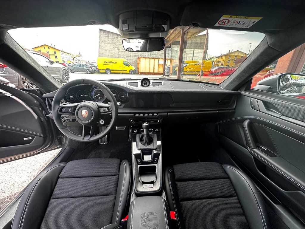 PORSCHE 911 Coupé 4.0 GT3 Touring PDK-image-7
