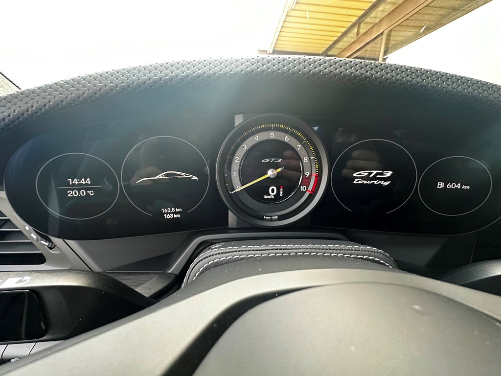 PORSCHE 911 Coupé 4.0 GT3 Touring PDK-image-8