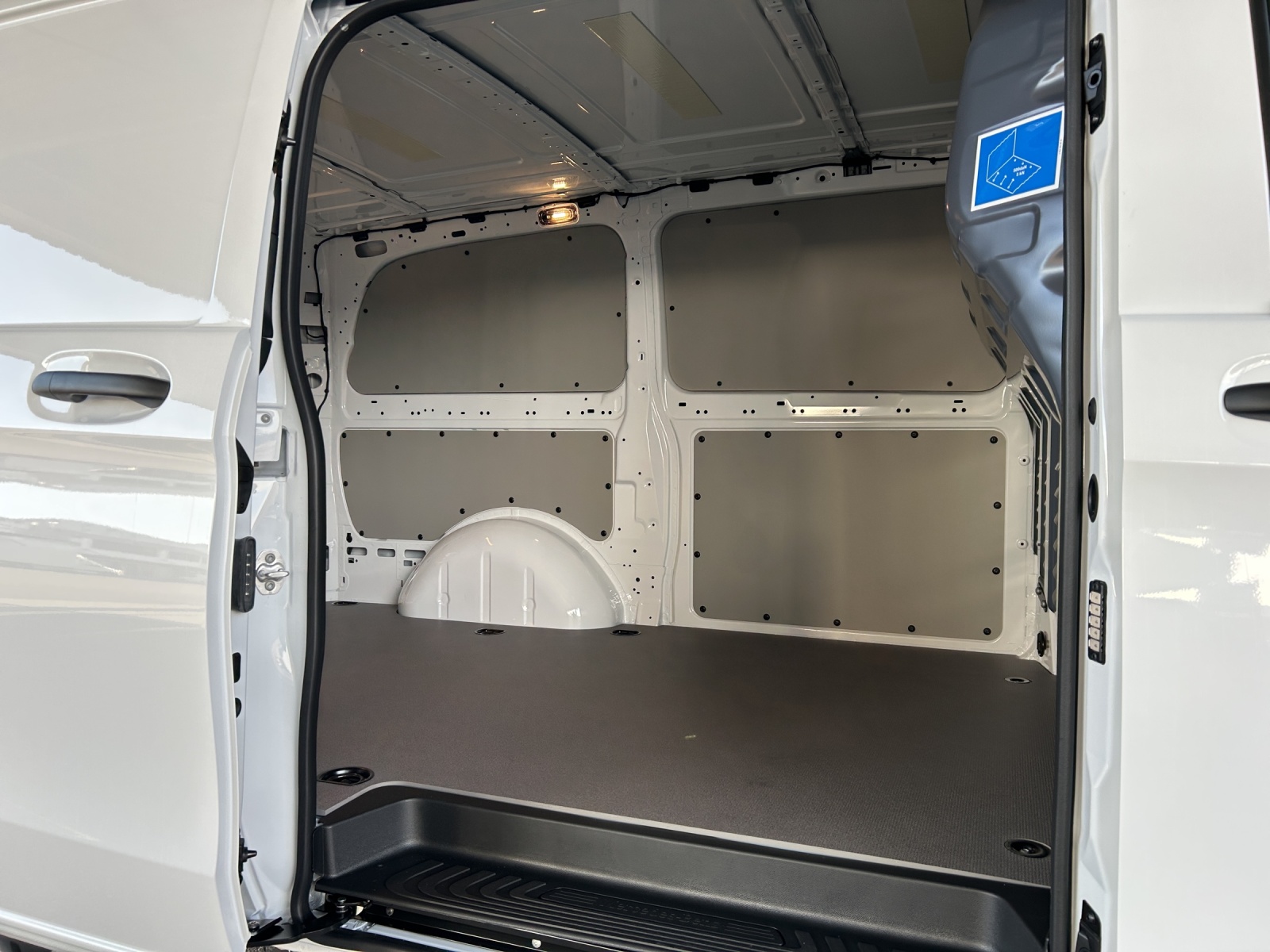 MERCEDES-BENZ Vito 110 CDI Lang Base-image-10