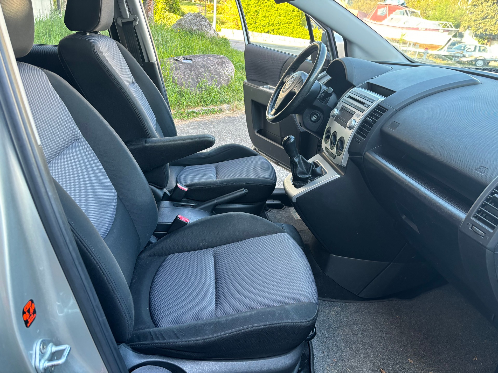 MAZDA 5 2.0 16V Confort-image-9