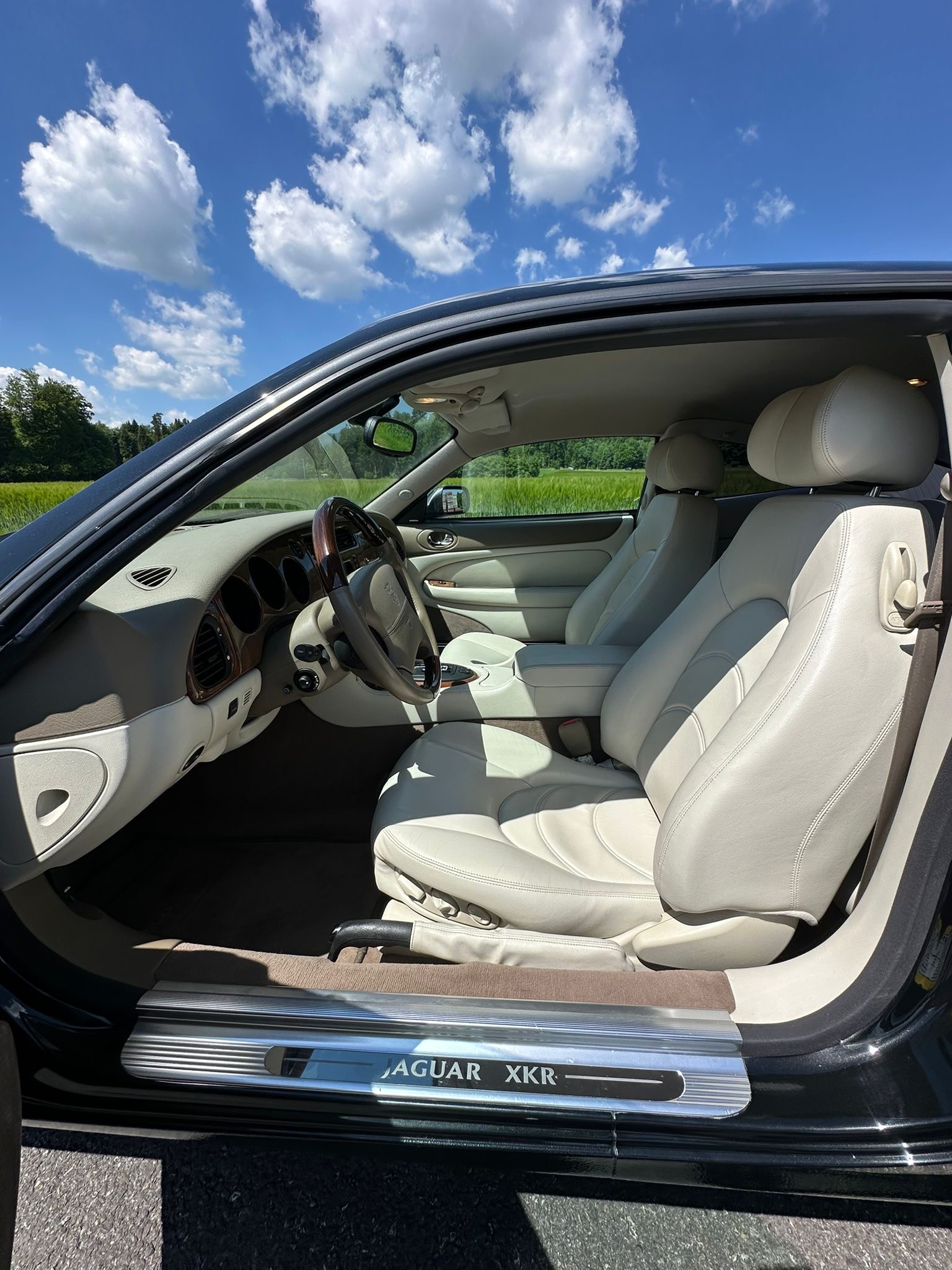 JAGUAR XKR S/C-image-6