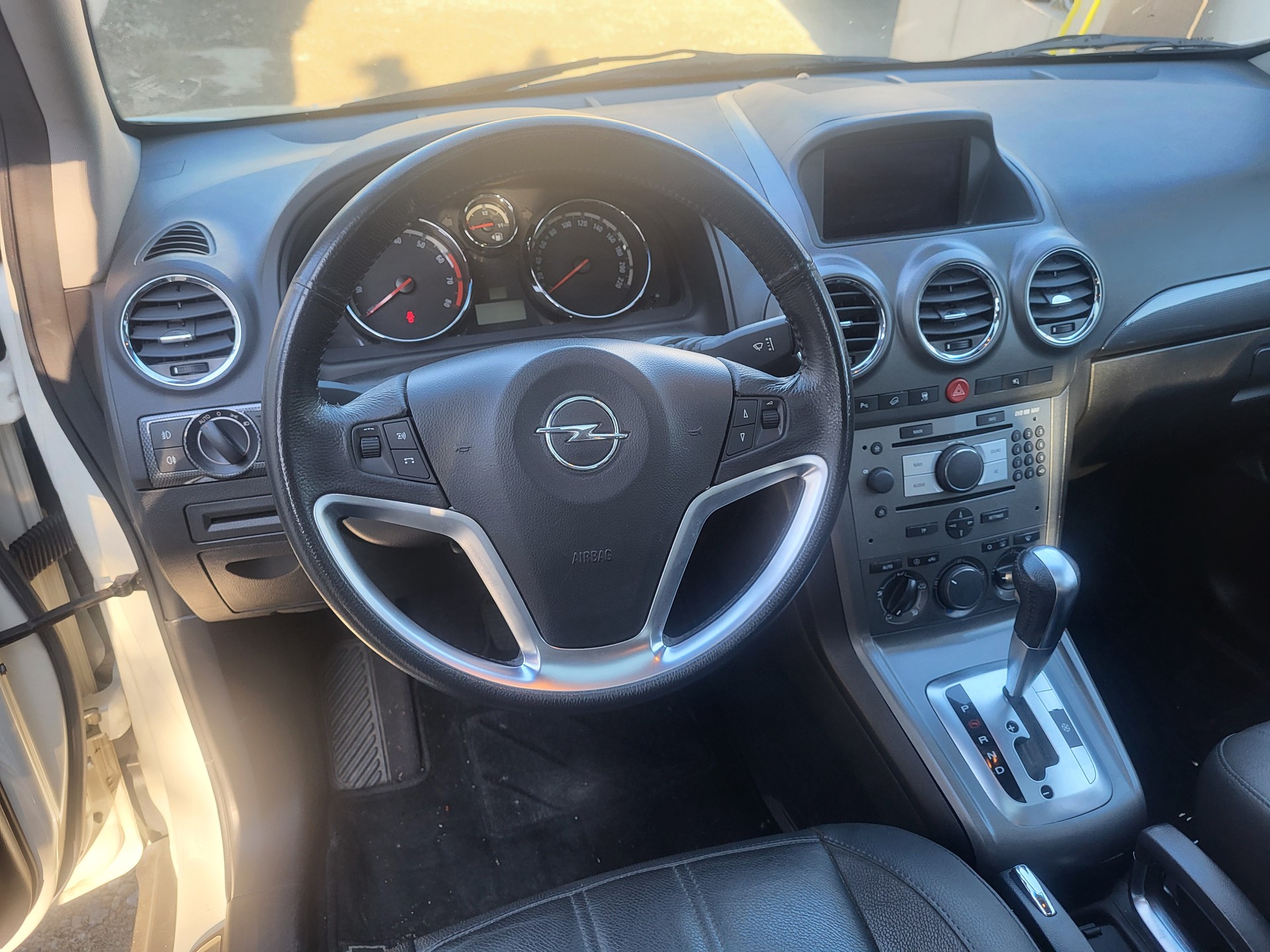 OPEL Antara 3.2 V6 Cosmo 4WD Automatic-image-3