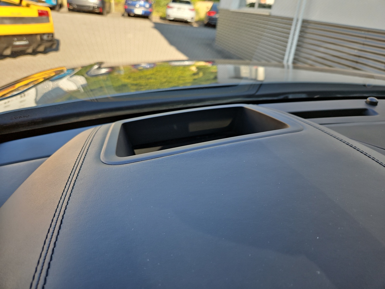 LAND ROVER Range Rover Velar D 300 First Edition Automatic-image-13