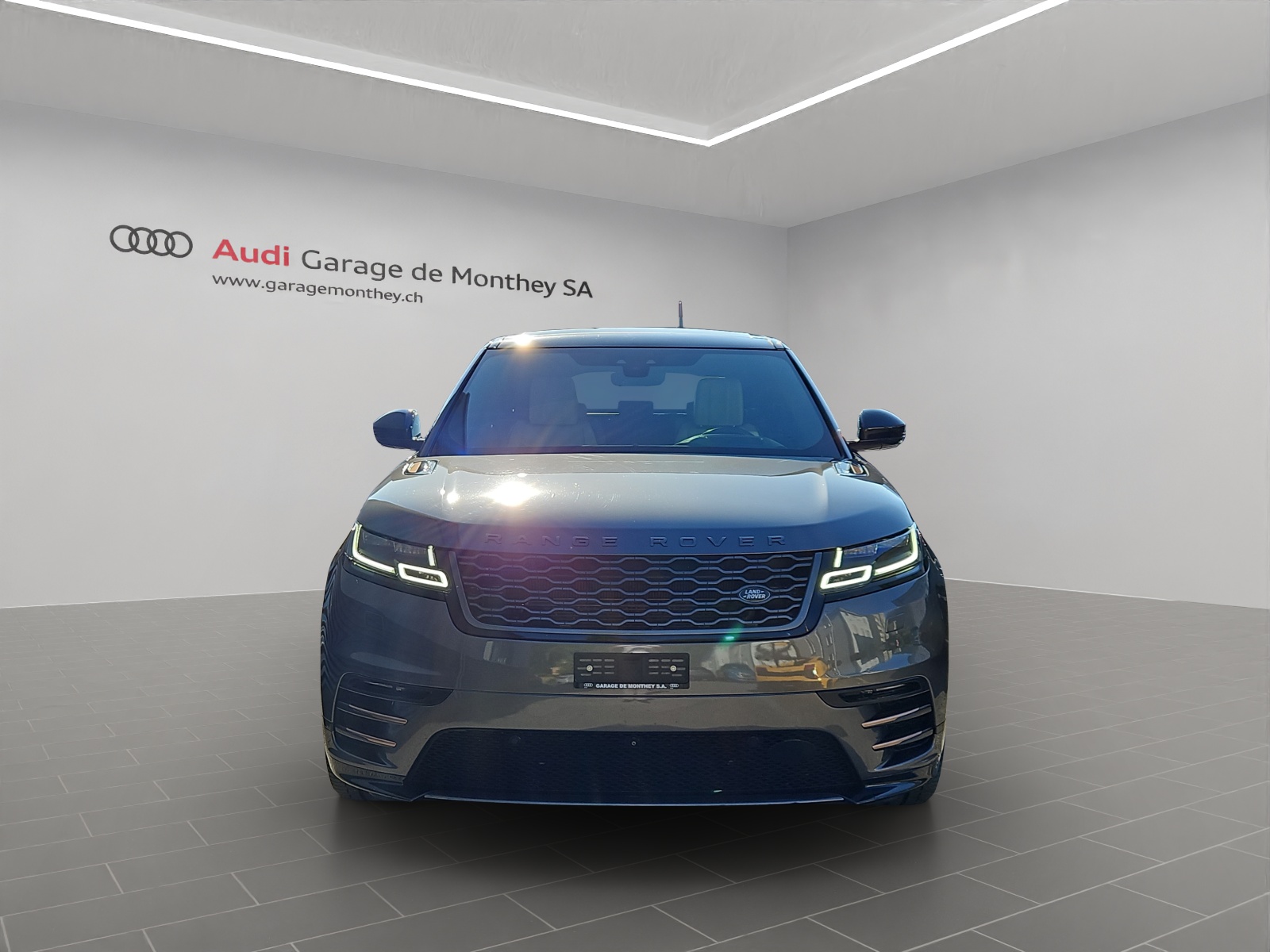 LAND ROVER Range Rover Velar D 300 First Edition Automatic-image-1