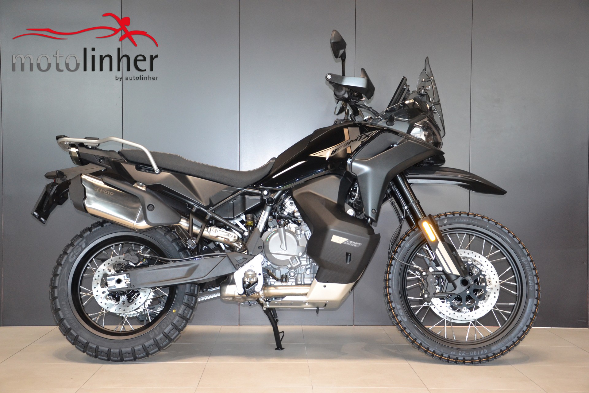 CF MOTO 800 MT-X