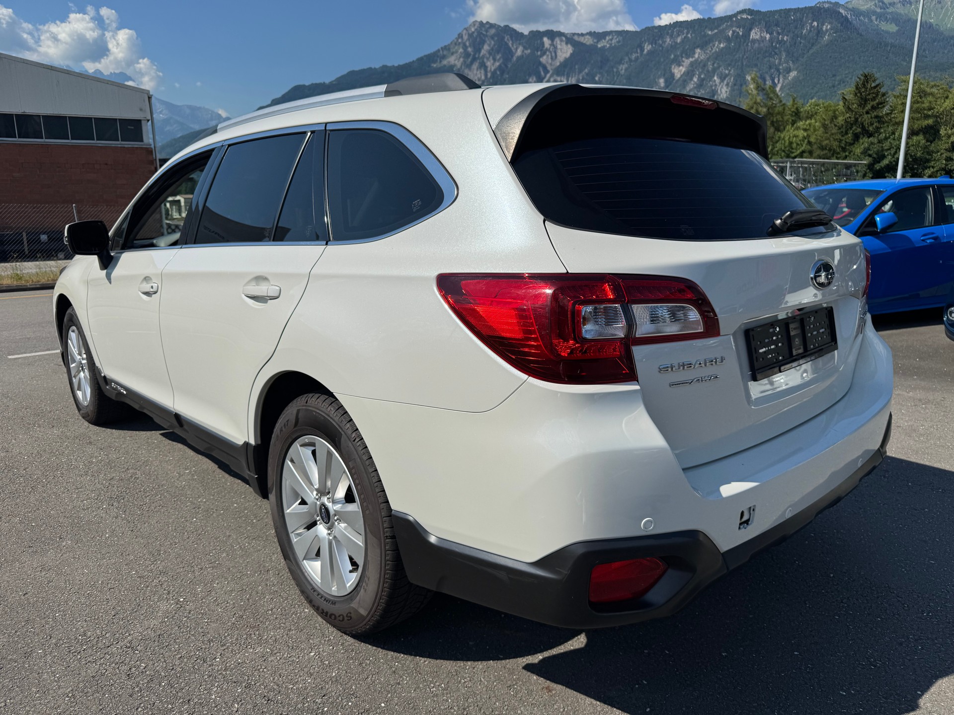 SUBARU Outback 2.0D Swiss AWD-image-5