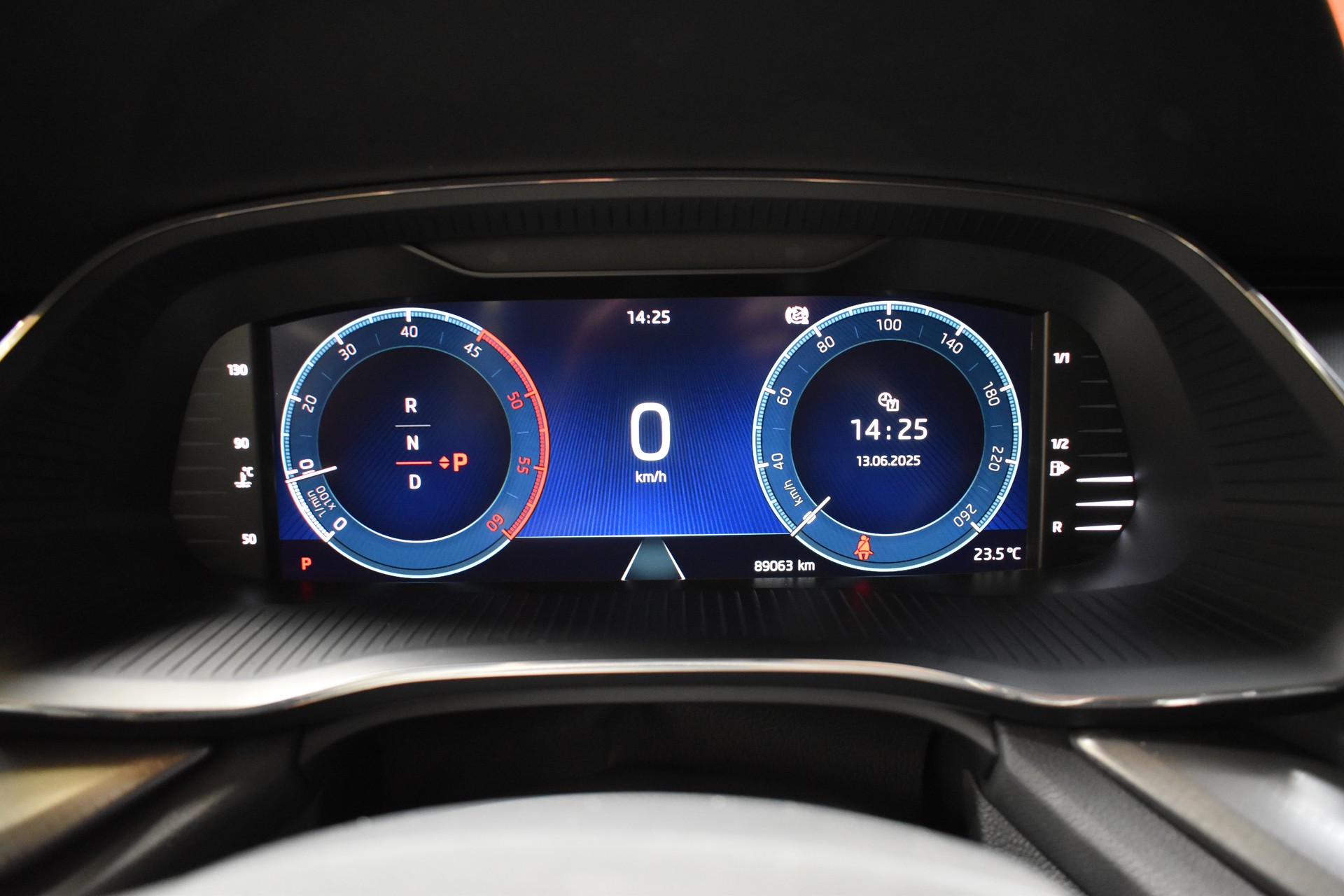 SKODA Octavia Combi 2.0 TDI DSG Ambition 4x4 - New Model 2021 - 150PS-image-6