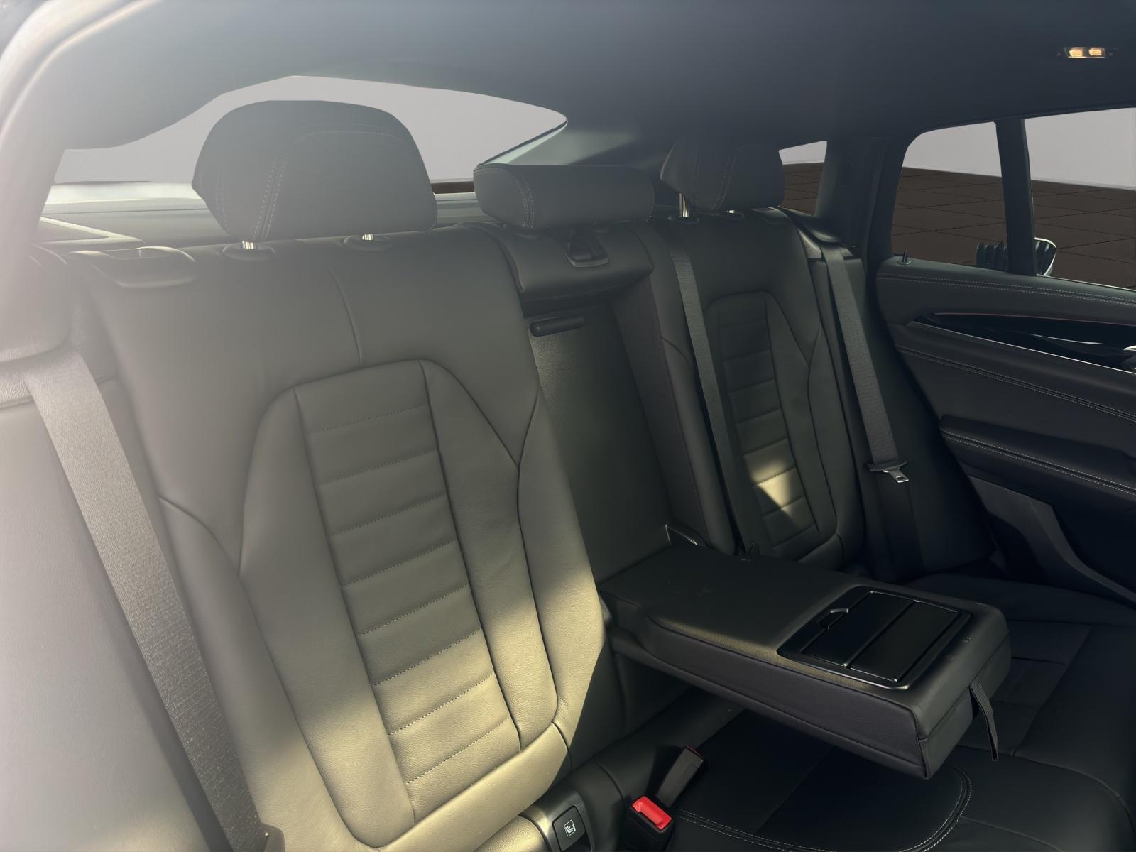 BMW X4 M40i-image-18