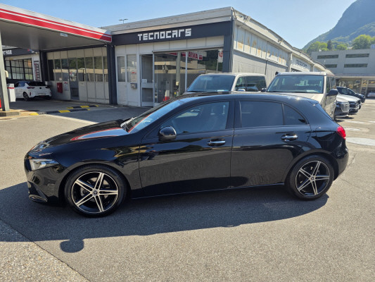 MERCEDES-BENZ A 180 d Edition-image-5