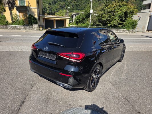 MERCEDES-BENZ A 180 d Edition-image-6