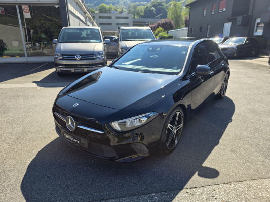 MERCEDES-BENZ A 180 d Edition-image-2