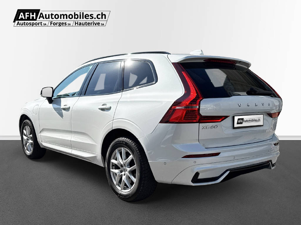 VOLVO XC60 2.0 T6 TE Plus Dark eAWD-image-2