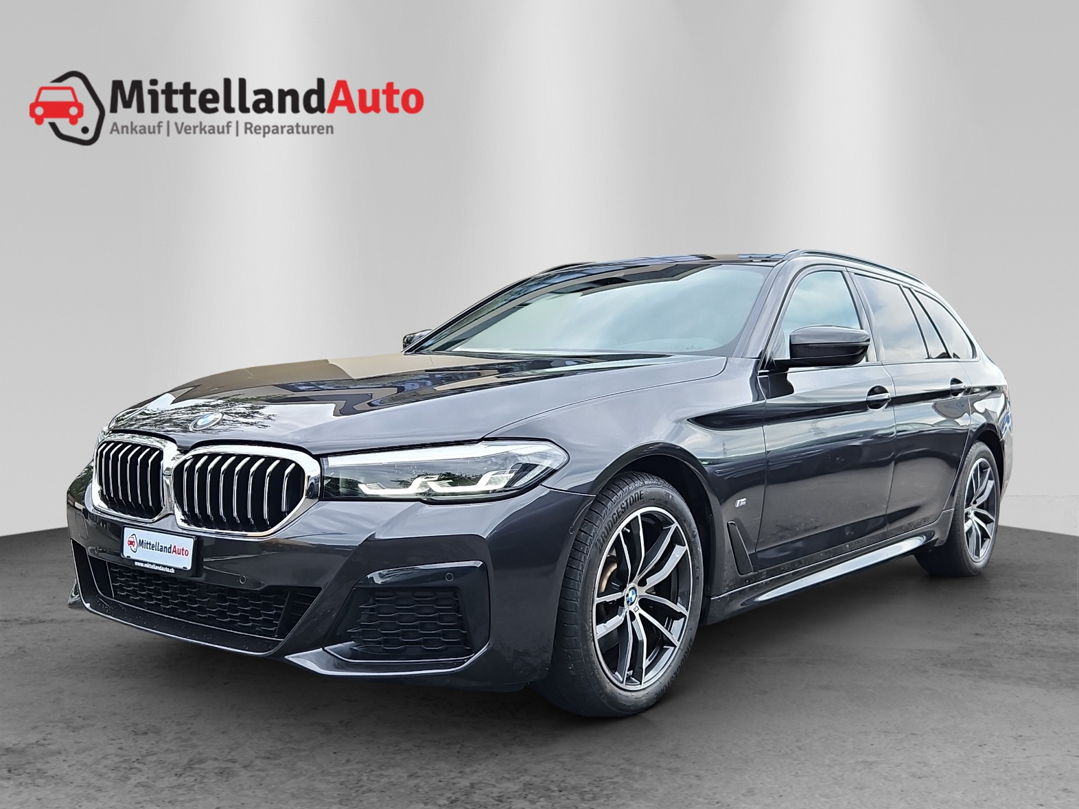 BMW 520d xDrive 48V Touring Pure M Sport Edition-image-0