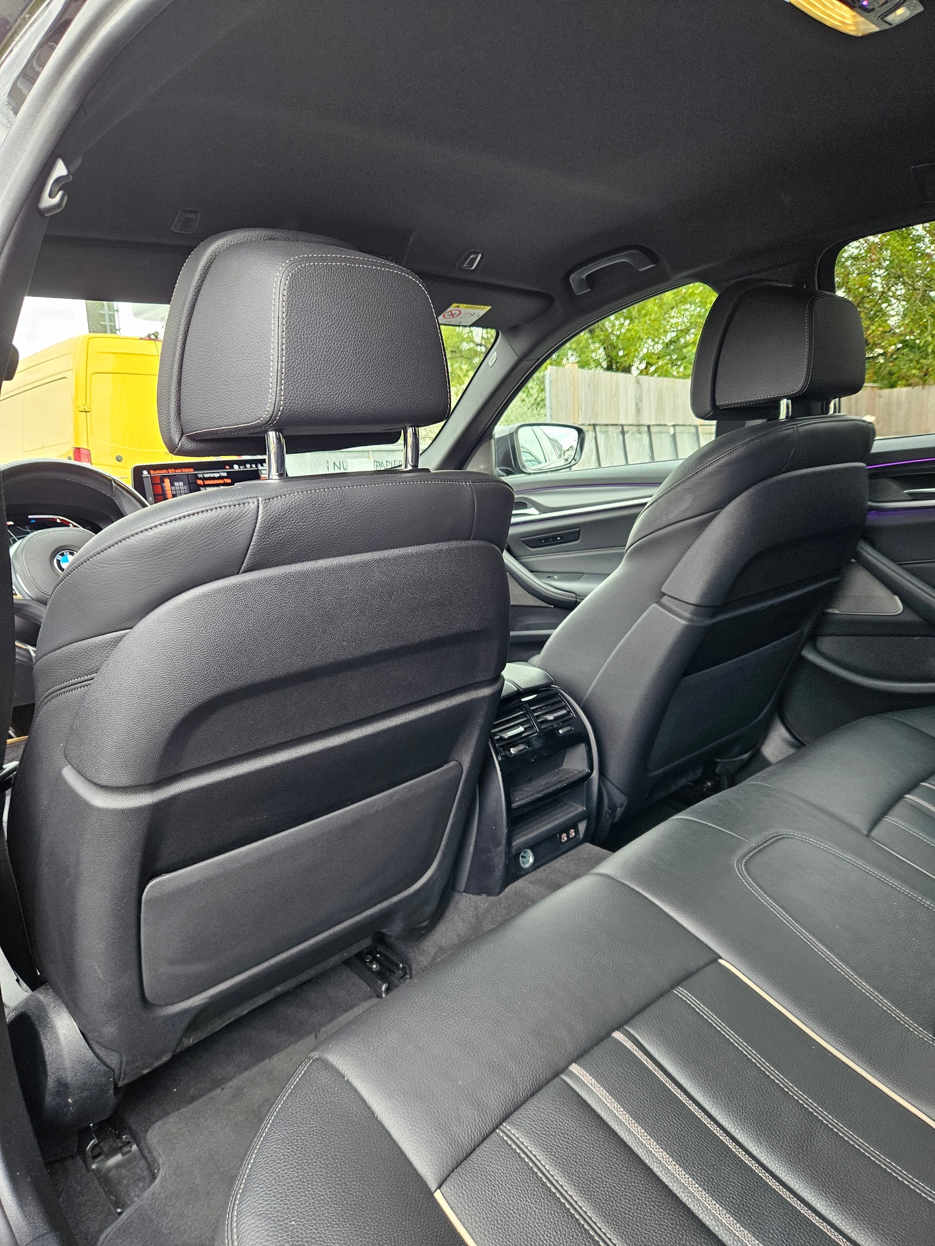 BMW 520d xDrive 48V Touring Pure M Sport Edition-image-9