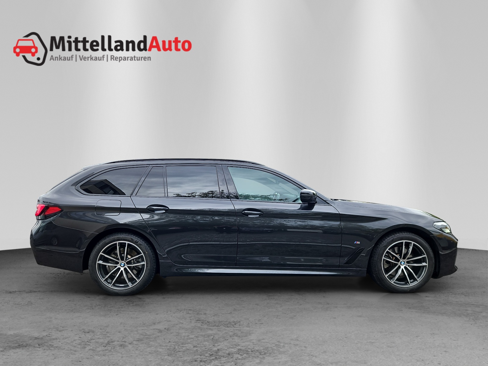 BMW 520d xDrive 48V Touring Pure M Sport Edition-image-3