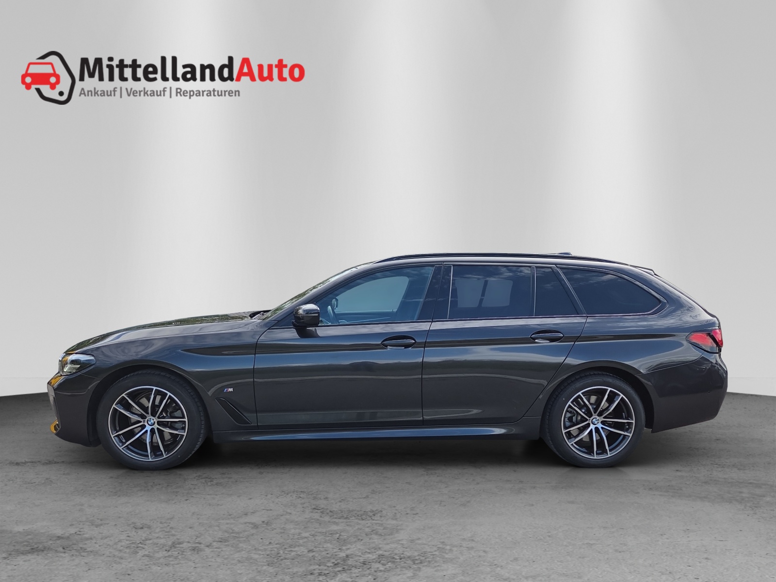 BMW 520d xDrive 48V Touring Pure M Sport Edition-image-4