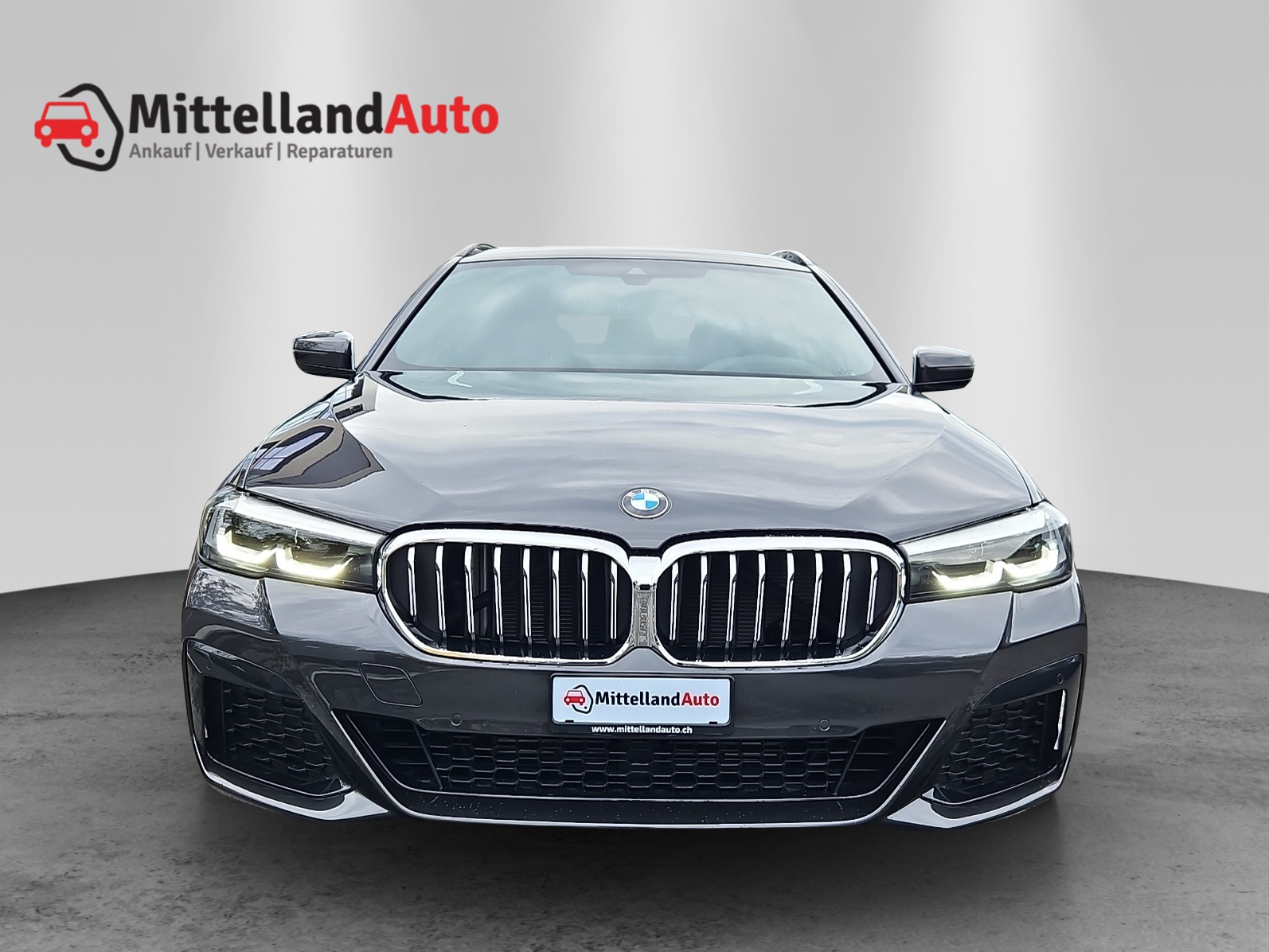 BMW 520d xDrive 48V Touring Pure M Sport Edition-image-1