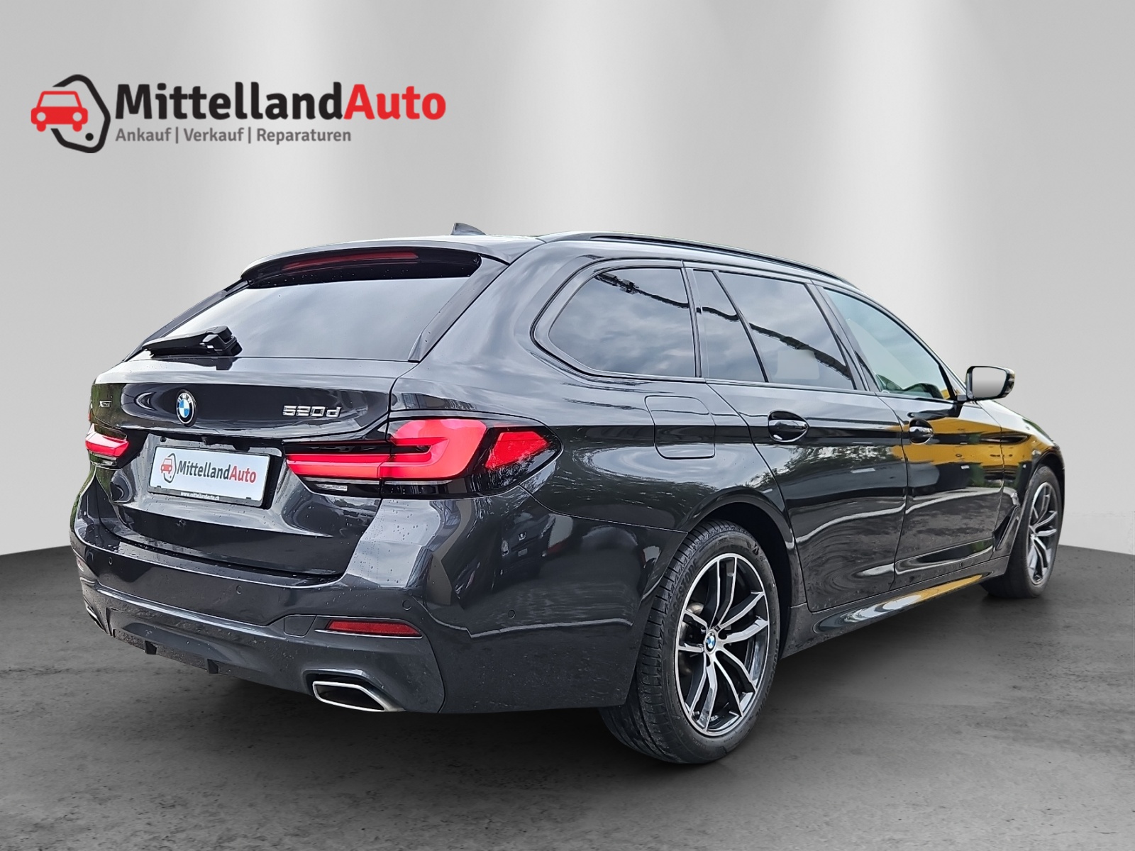 BMW 520d xDrive 48V Touring Pure M Sport Edition-image-11