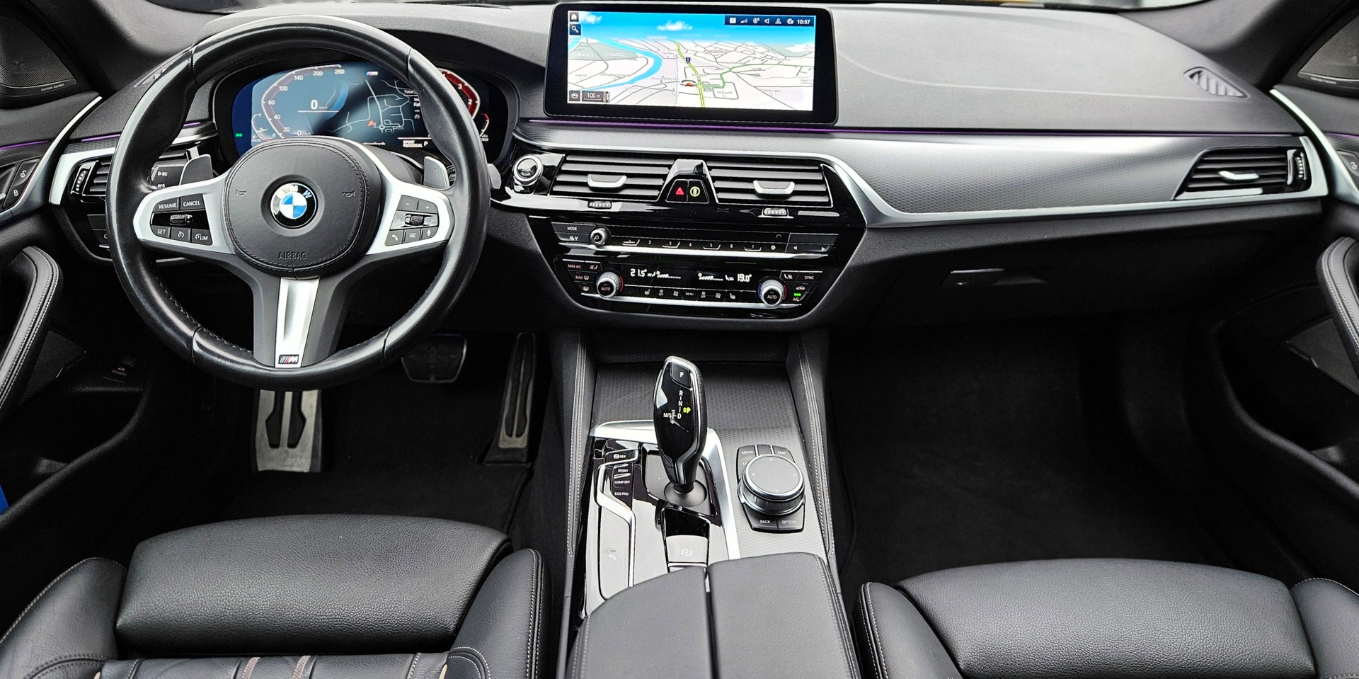 BMW 520d xDrive 48V Touring Pure M Sport Edition-image-7
