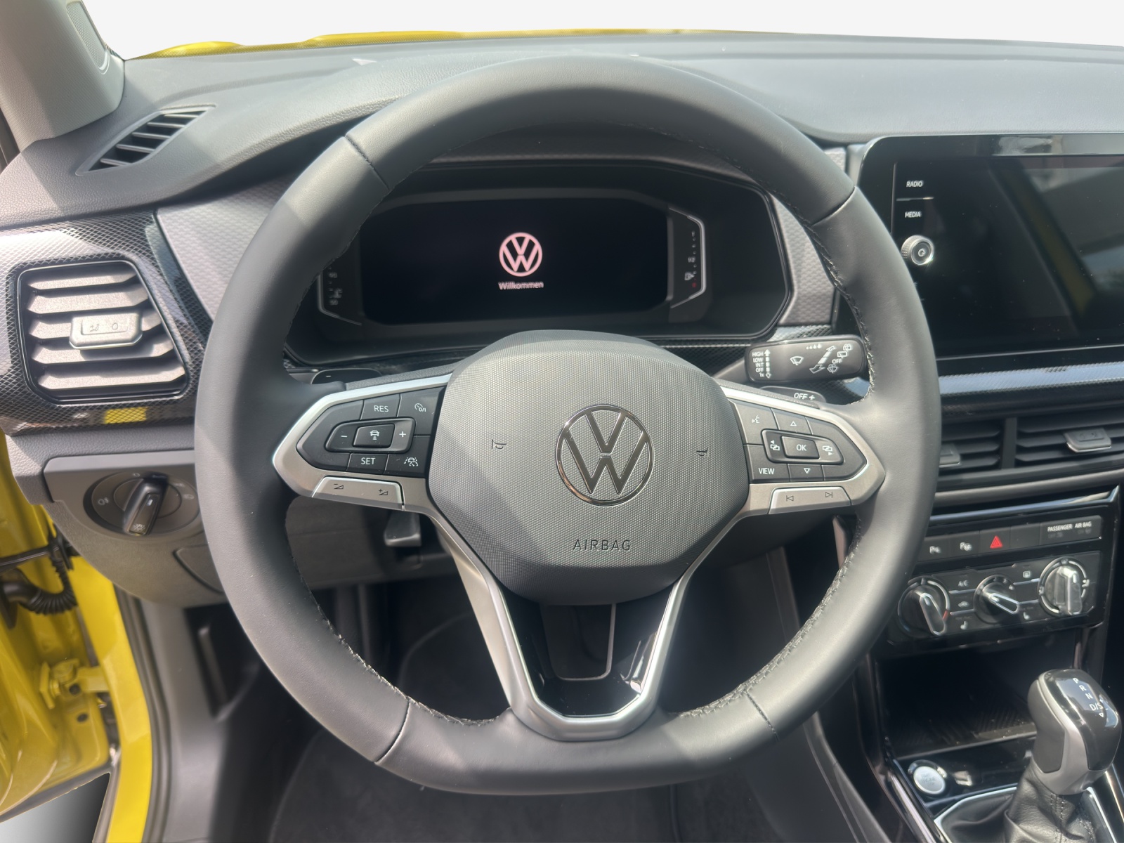VW T-Cross 1.0 TSI EVO Life DSG-image-9