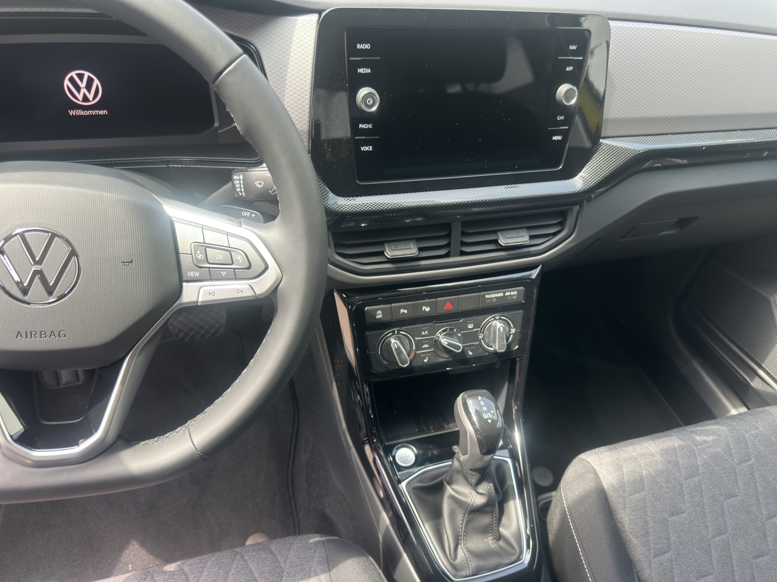 VW T-Cross 1.0 TSI EVO Life DSG-image-10