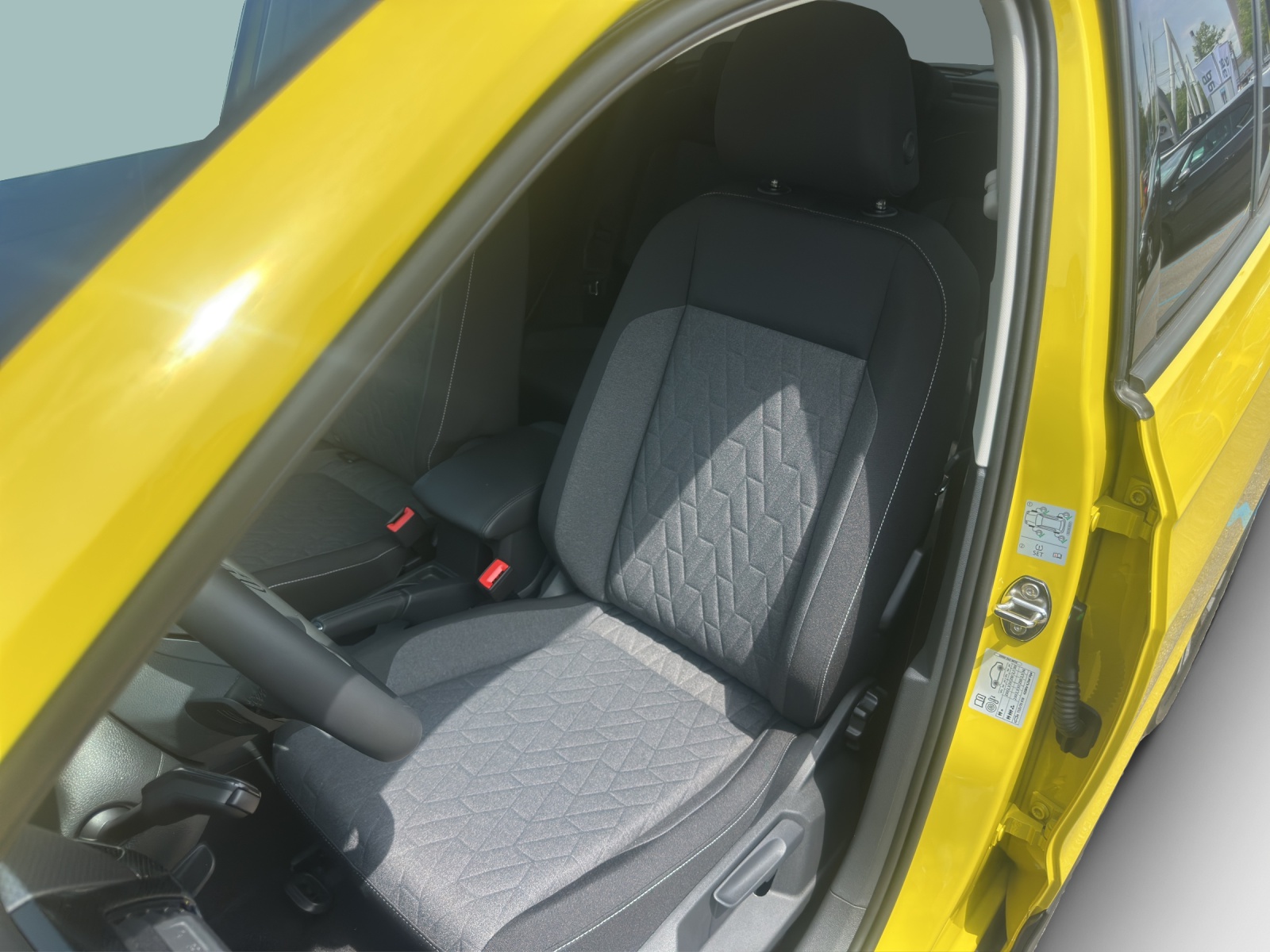 VW T-Cross 1.0 TSI EVO Life DSG-image-14