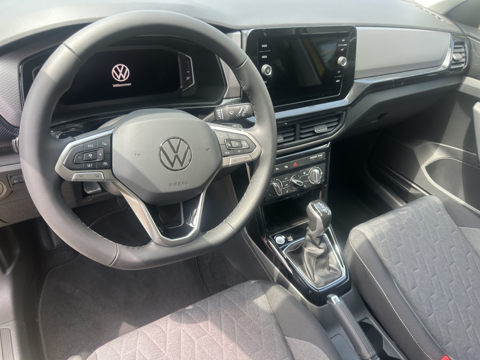 VW T-Cross 1.0 TSI EVO Life DSG-image-8