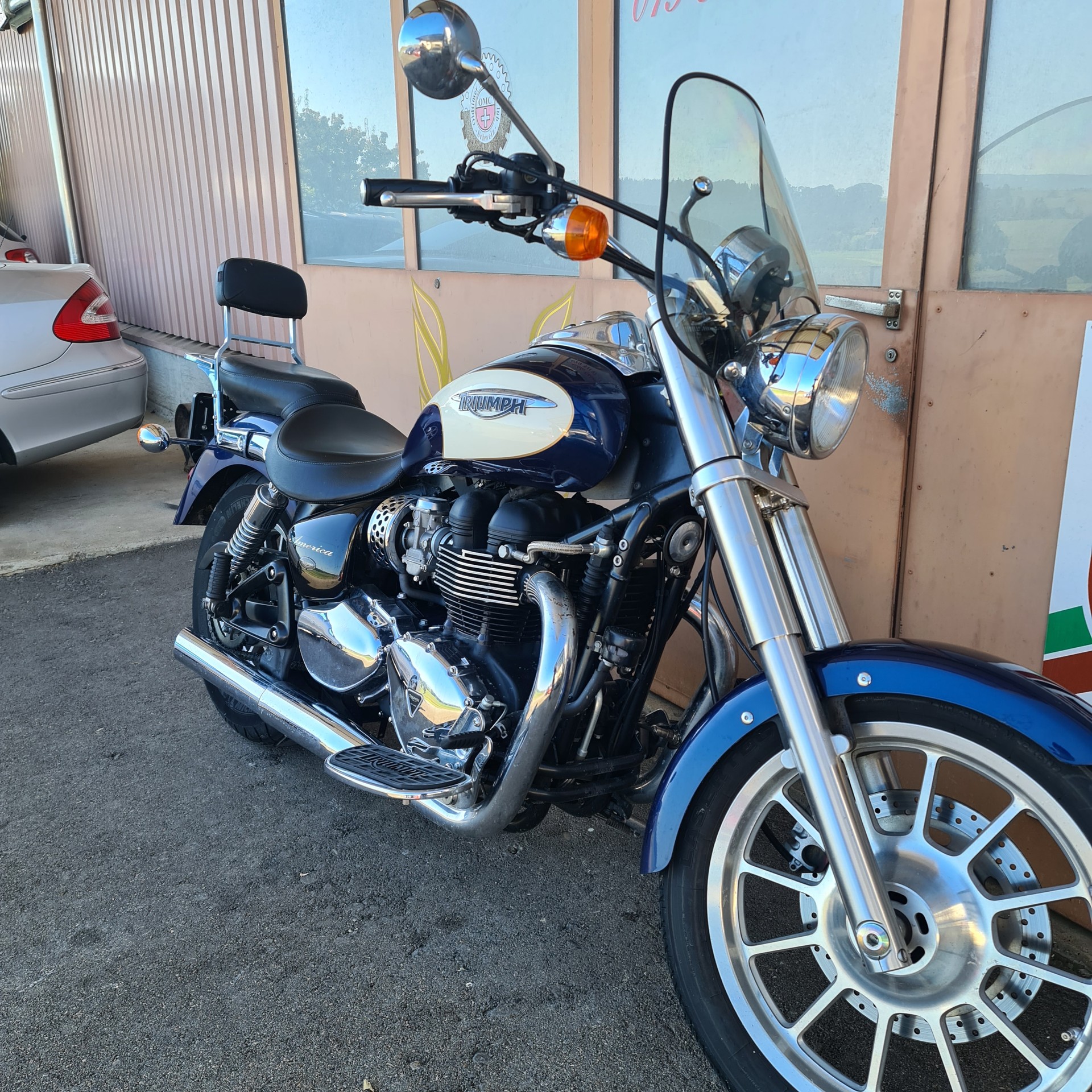 TRIUMPH America 900 i-image-3