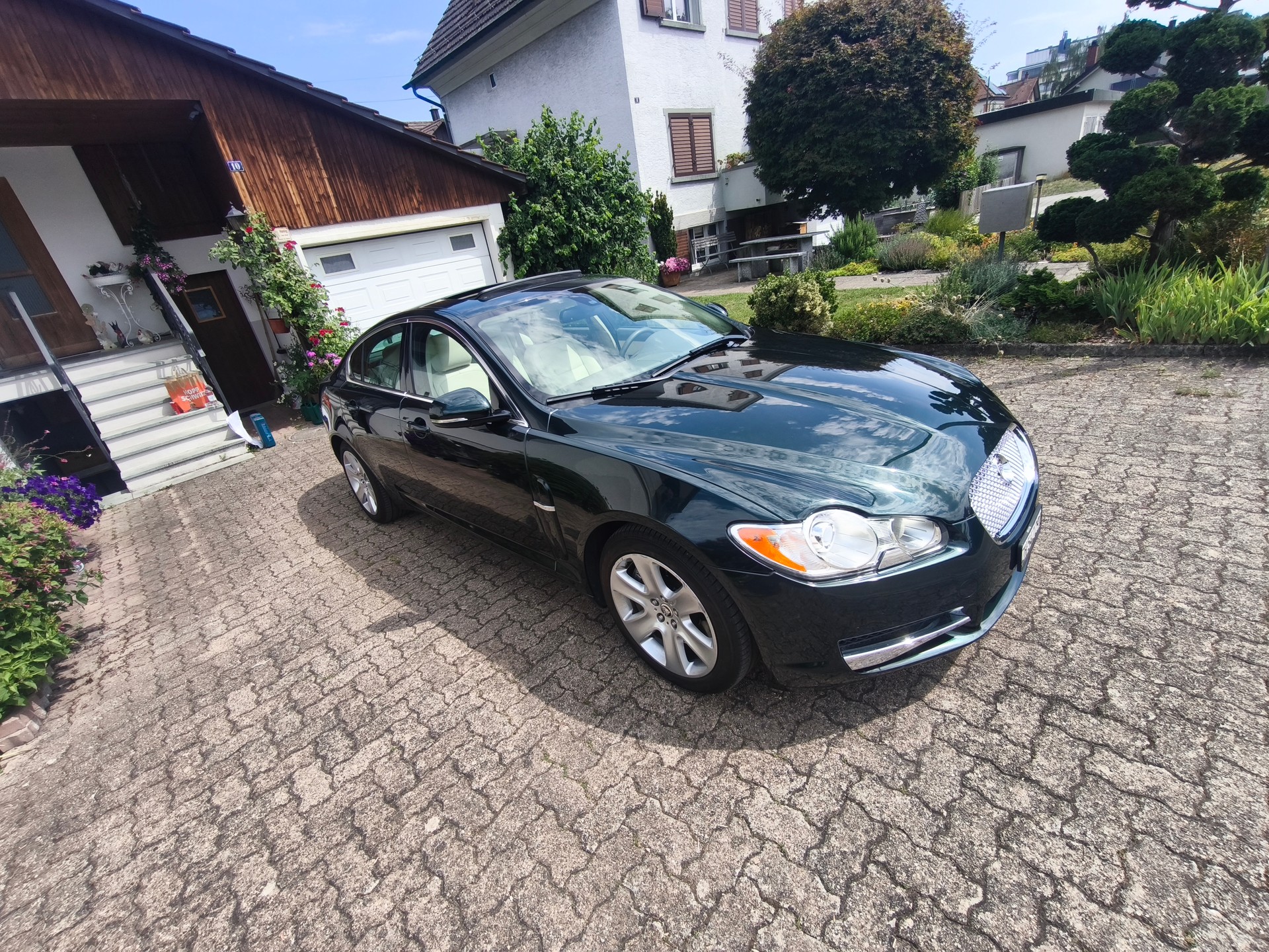 JAGUAR XF 3.0d S V6 (Biturbo)-image-0