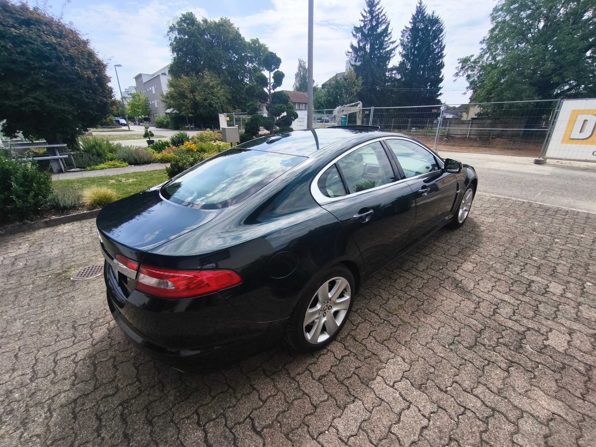 JAGUAR XF 3.0d S V6 (Biturbo)-image-3