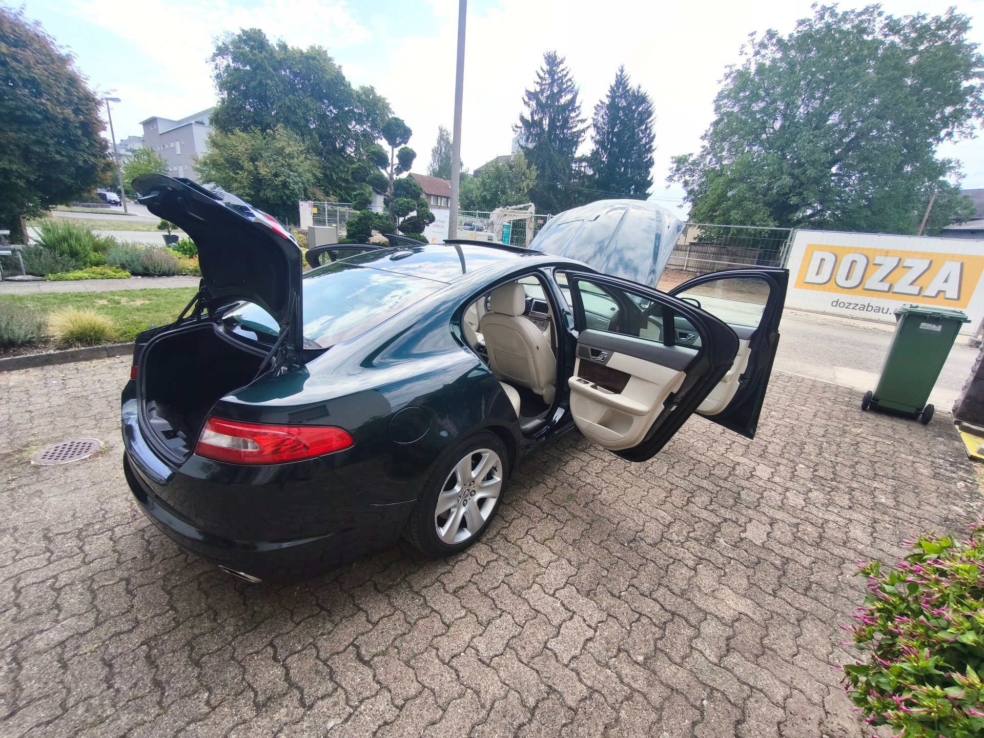 JAGUAR XF 3.0d S V6 (Biturbo)-image-13