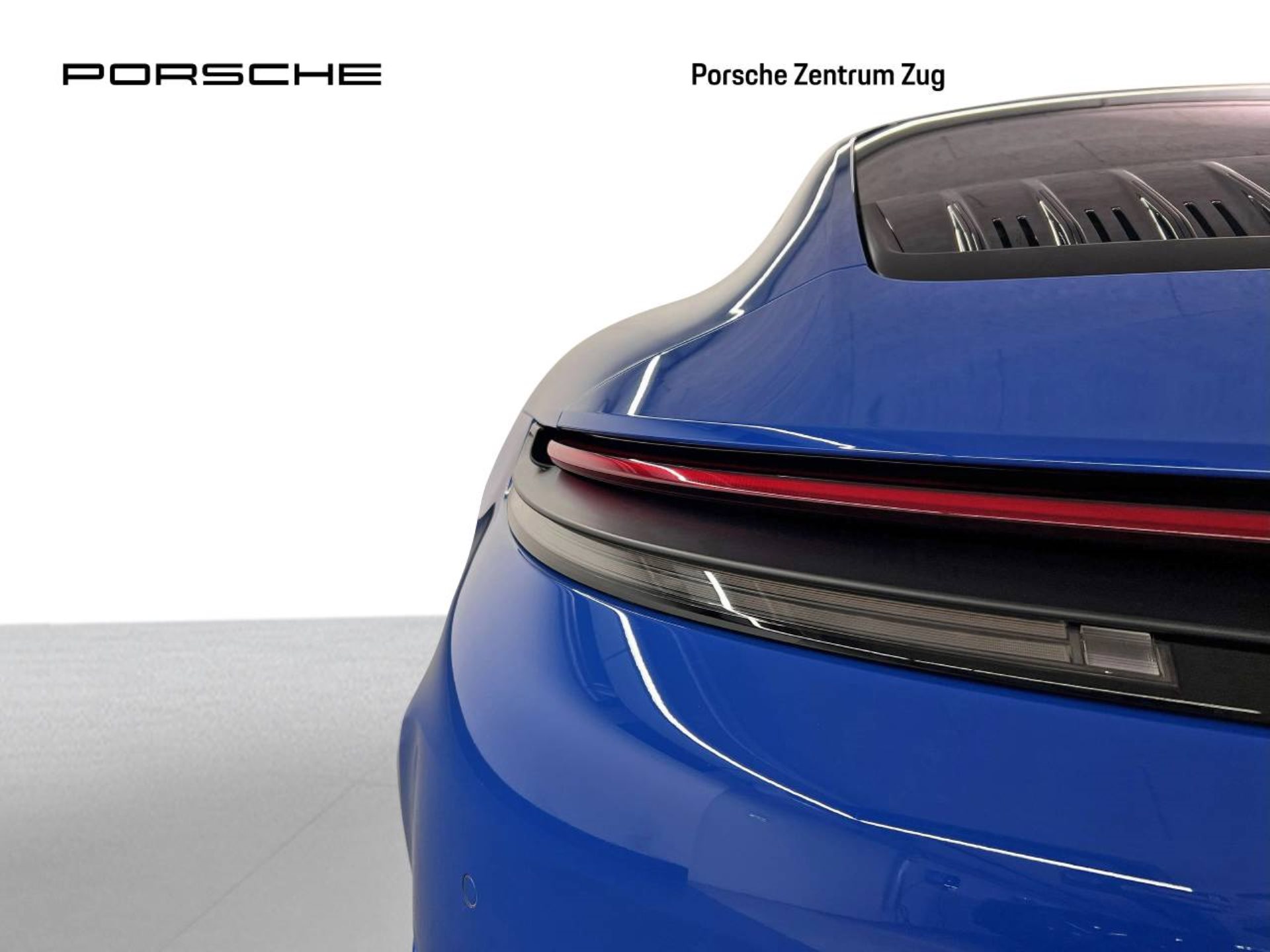 PORSCHE 911 Carrera S-image-12