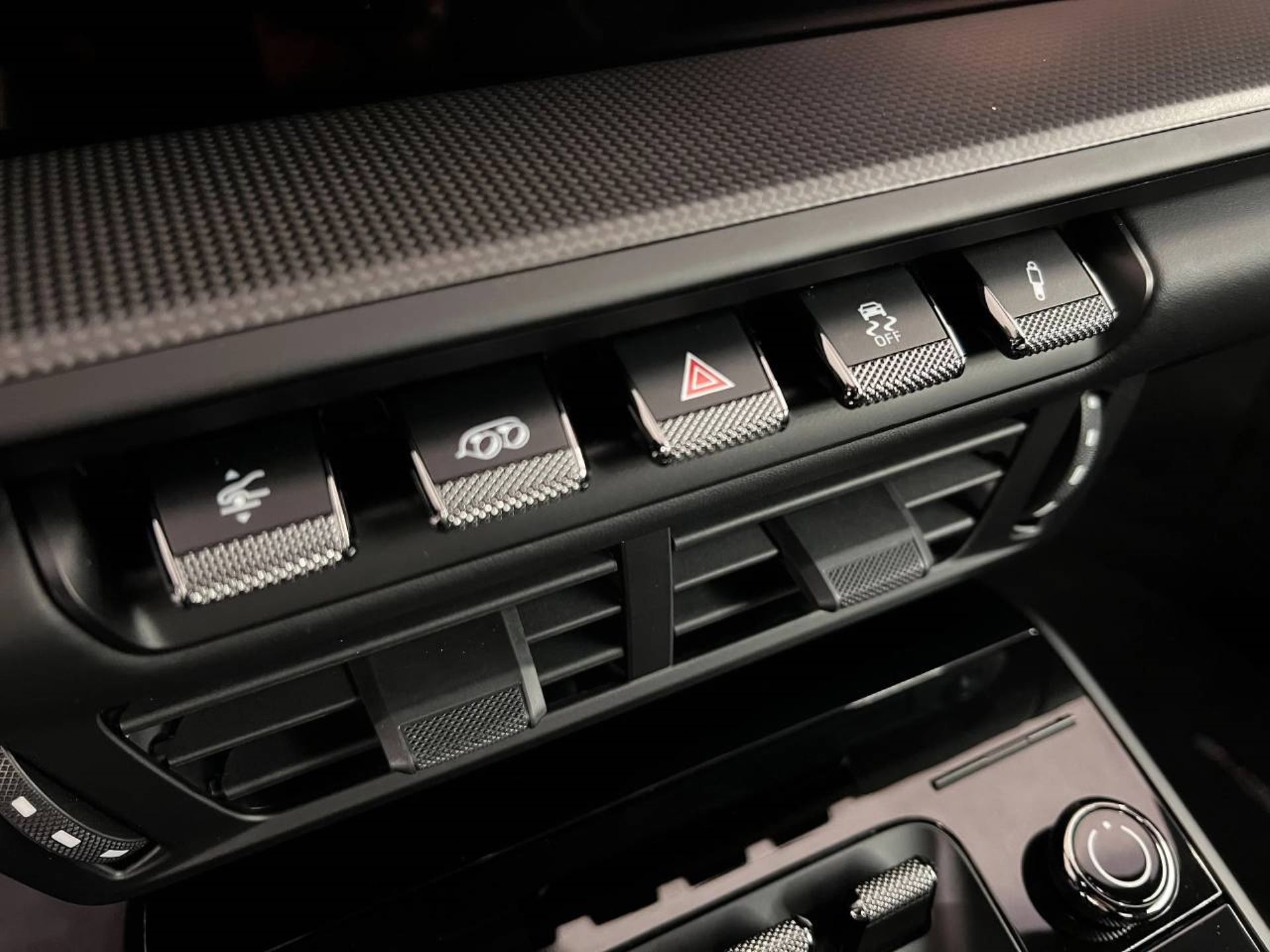 PORSCHE 911 Carrera S-image-31