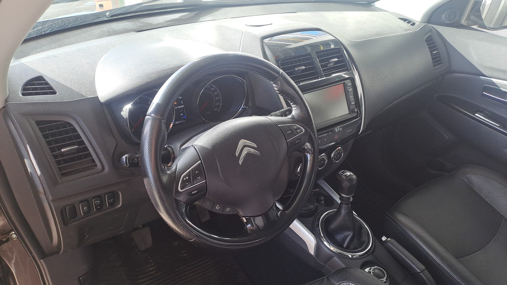CITROEN C4 Aircross 1.8 HDi Exclusive 4WD-image-5
