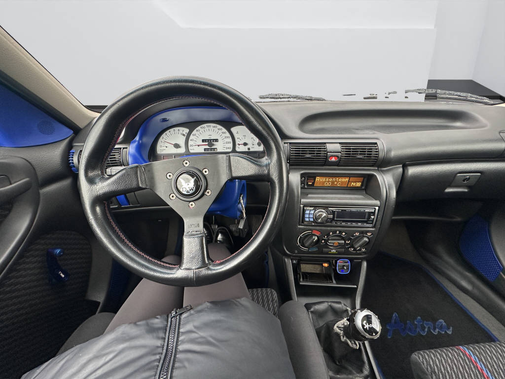 OPEL Astra F 2.0 16V GSI-image-10