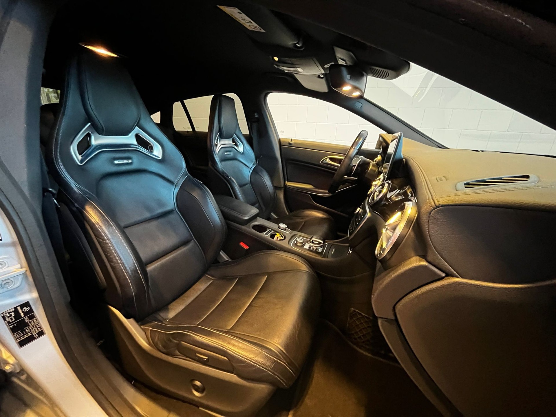 MERCEDES-BENZ CLA 45 AMG 4Matic-image-15