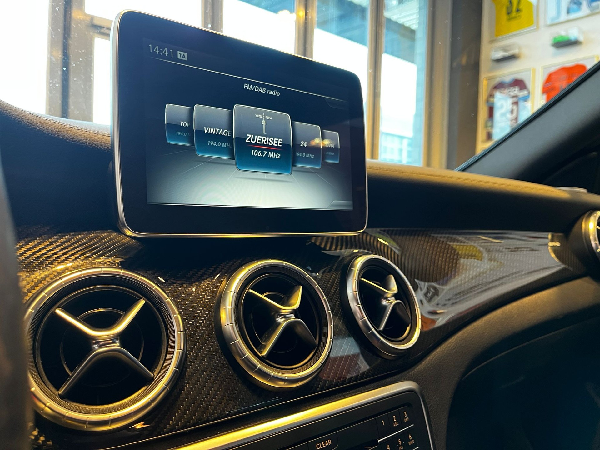 MERCEDES-BENZ CLA 45 AMG 4Matic-image-17