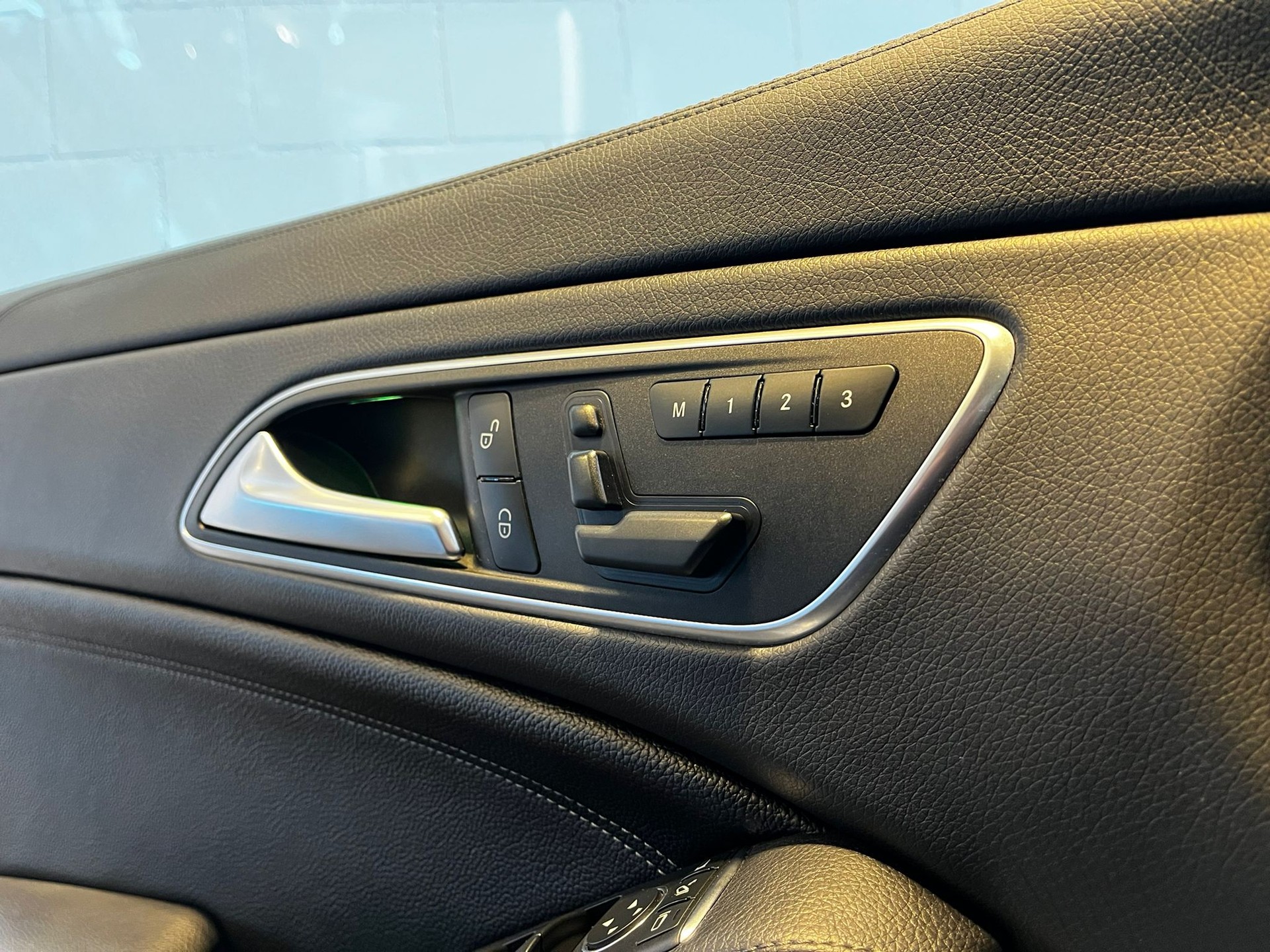 MERCEDES-BENZ CLA 45 AMG 4Matic-image-16