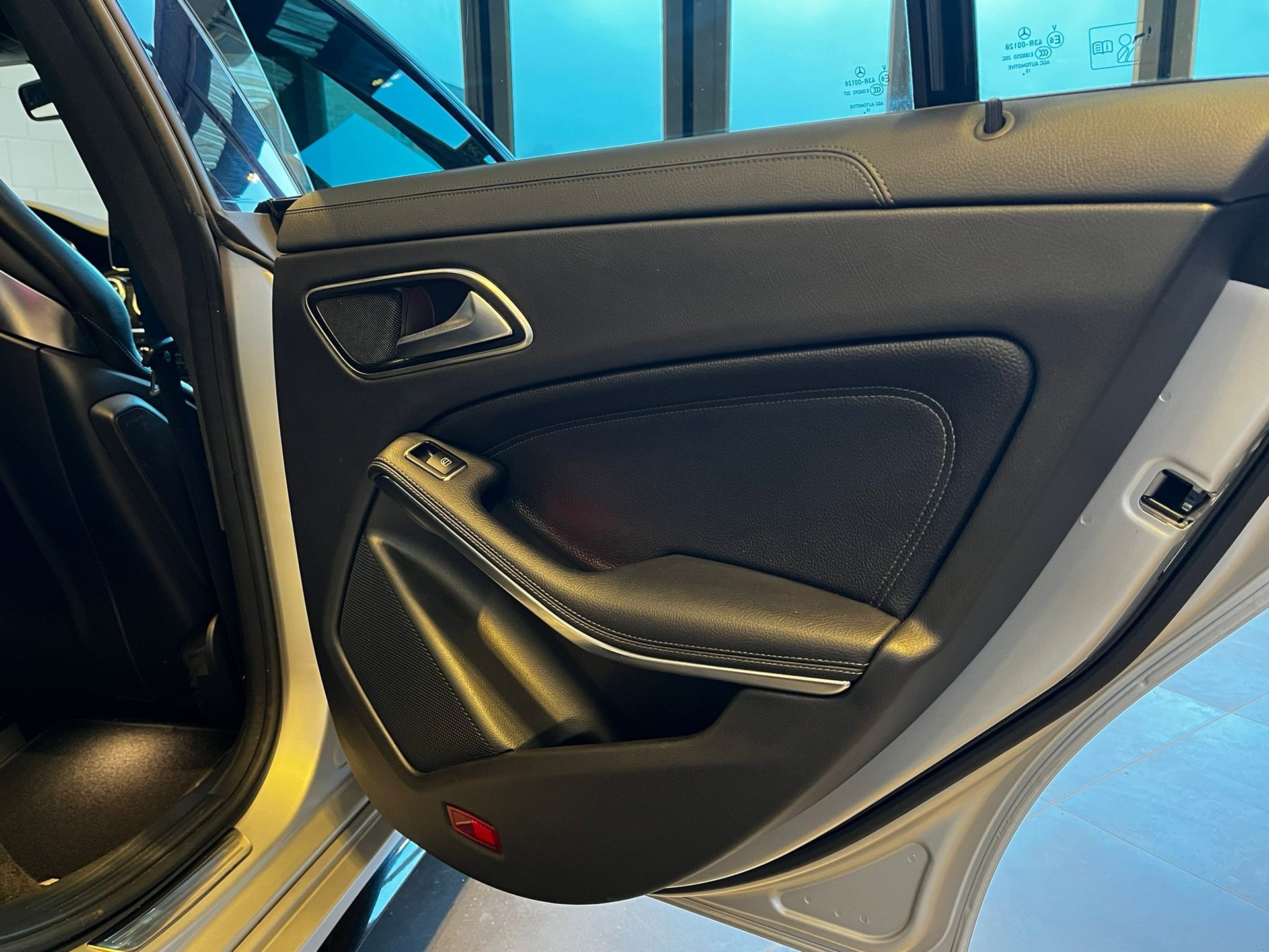 MERCEDES-BENZ CLA 45 AMG 4Matic-image-22
