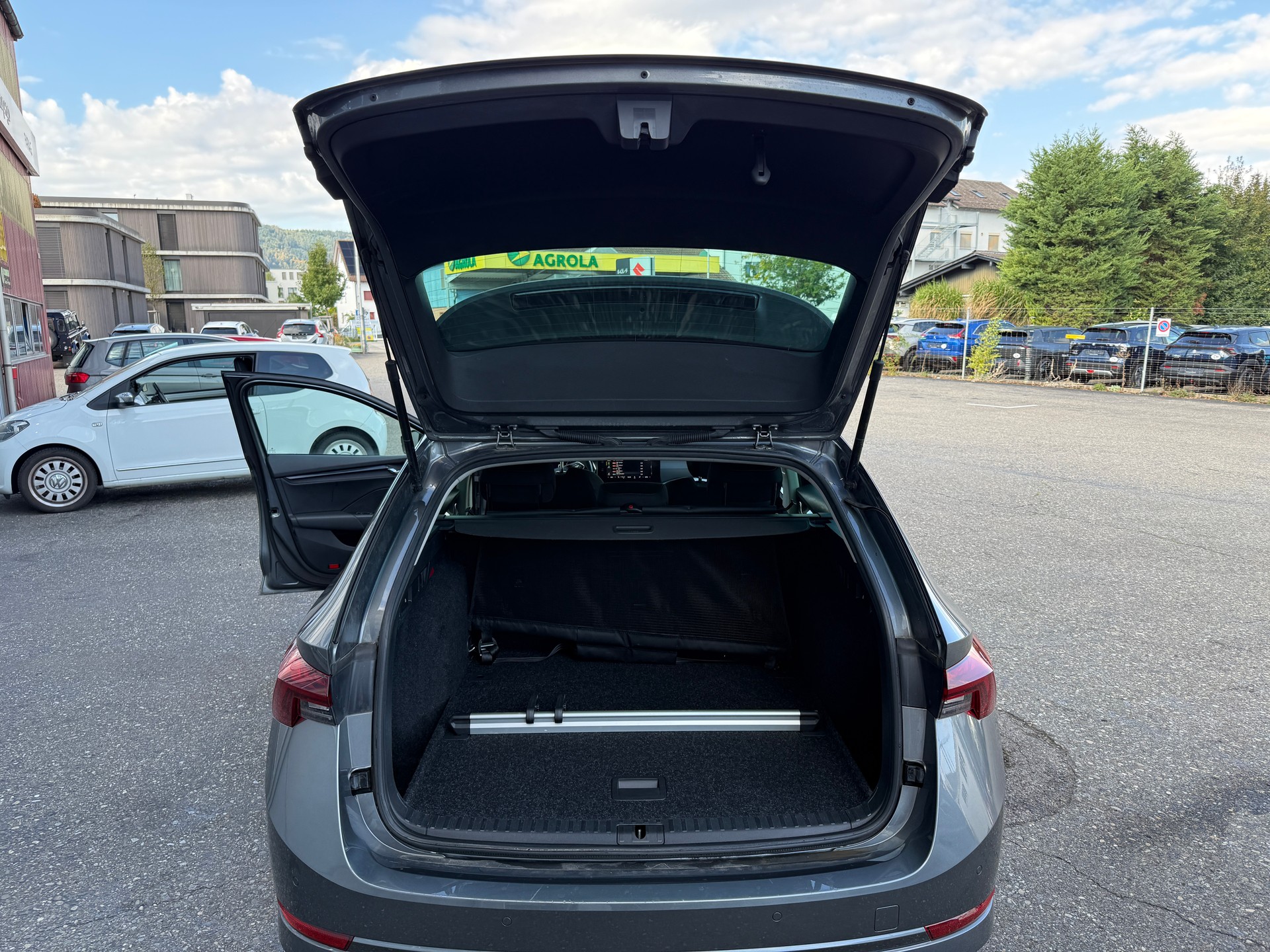 SKODA Octavia Combi 2.0 TDI DSG Ambition 4x4-image-12