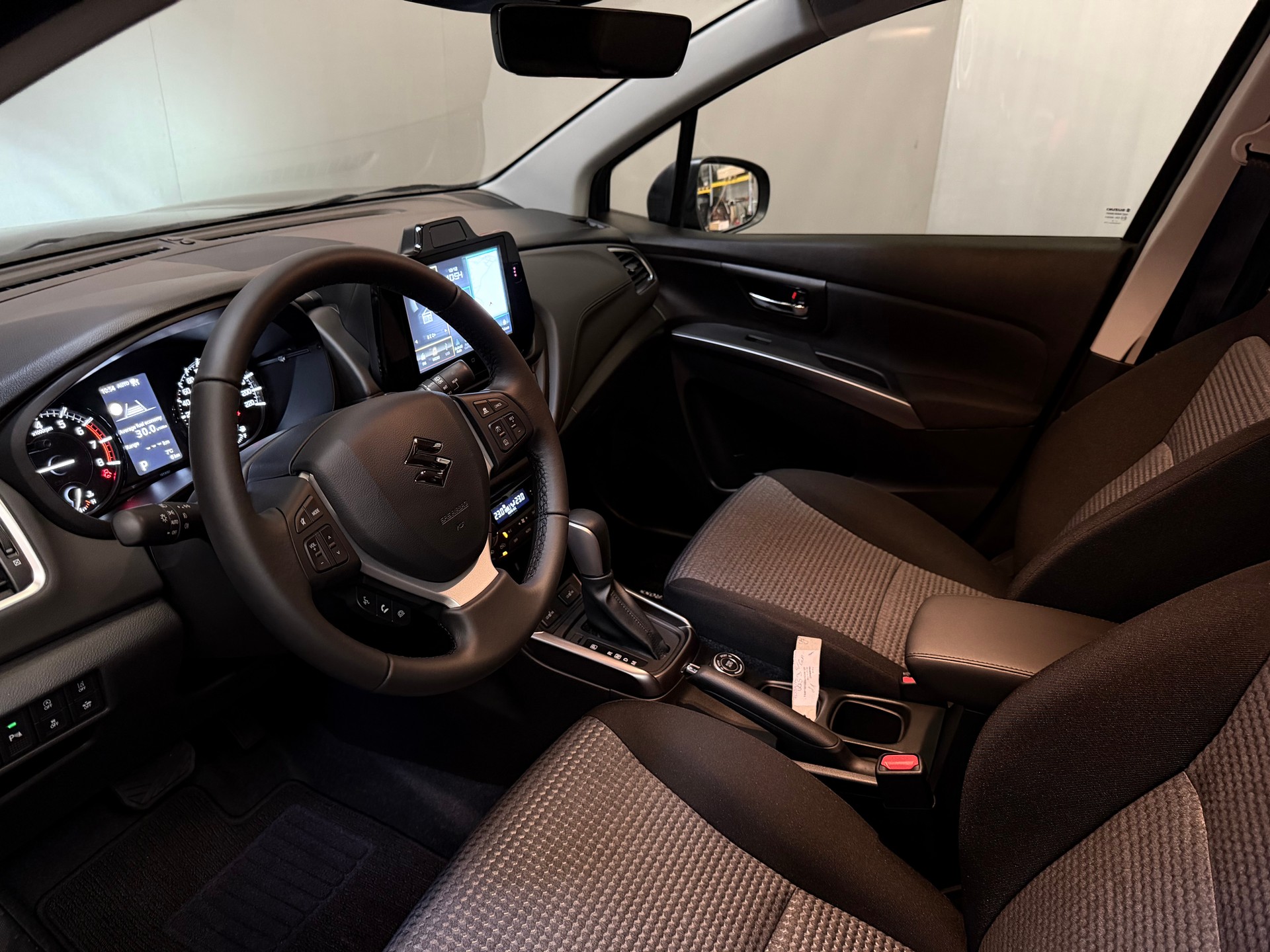 SUZUKI S-Cross 1.4 16V Compact+ MHD Automatic-image-13