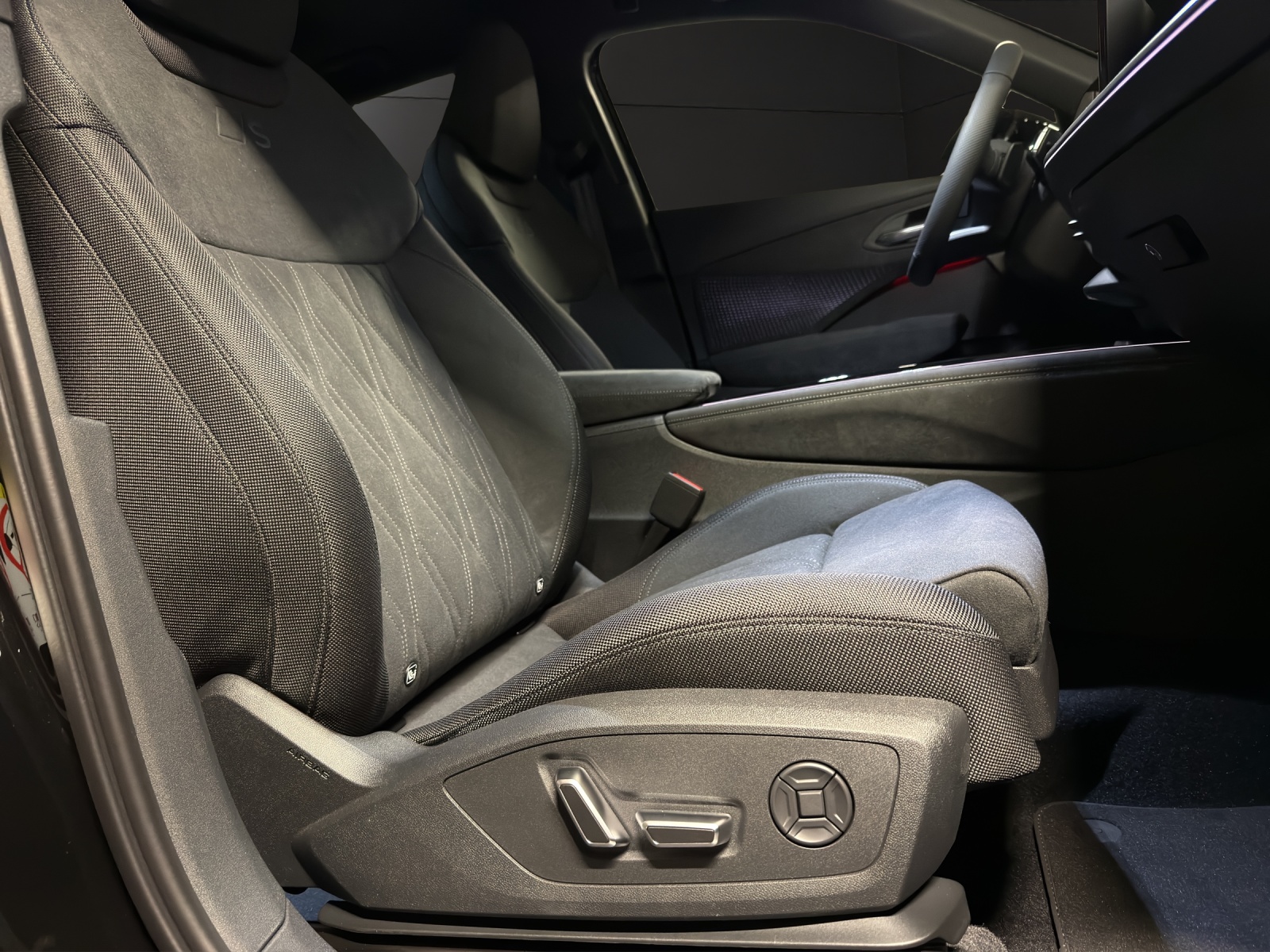AUDI Q3 Sportback TFSI quattro 150 kW S tronic-image-14