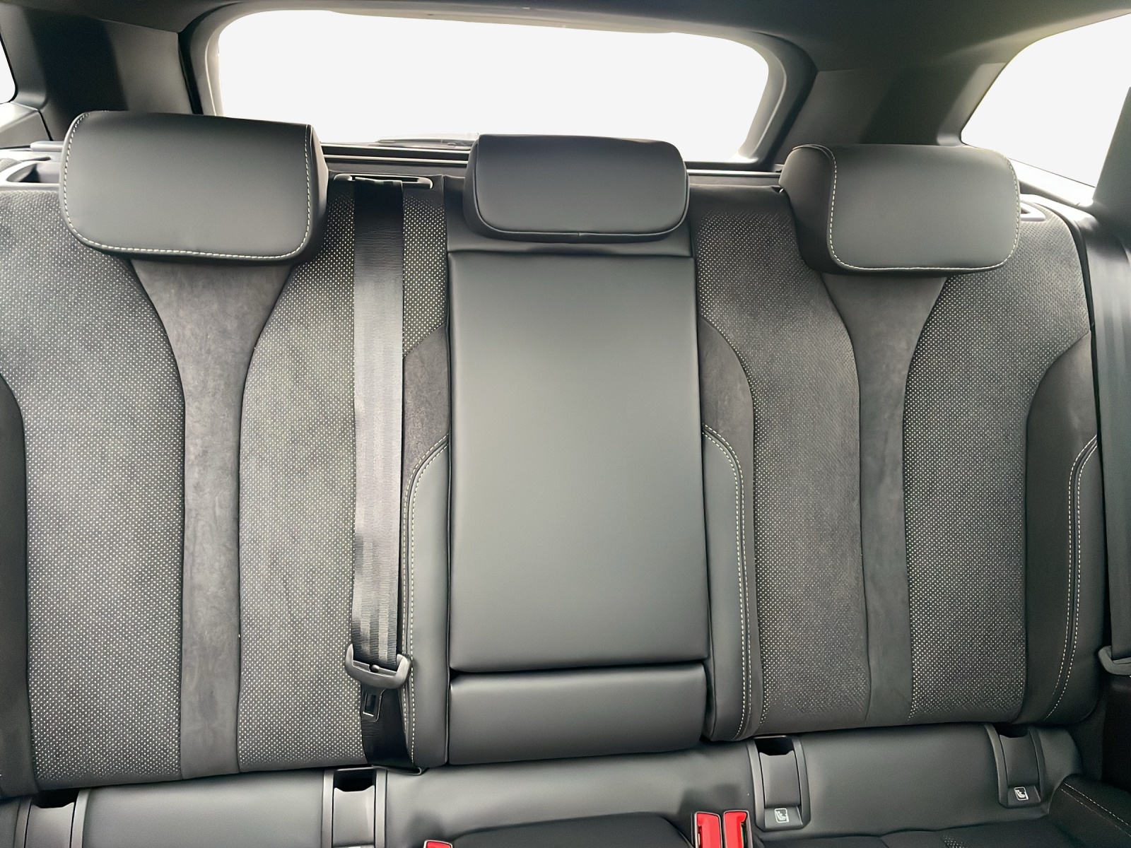 SKODA Enyaq 85x Sportline 4x4-image-11