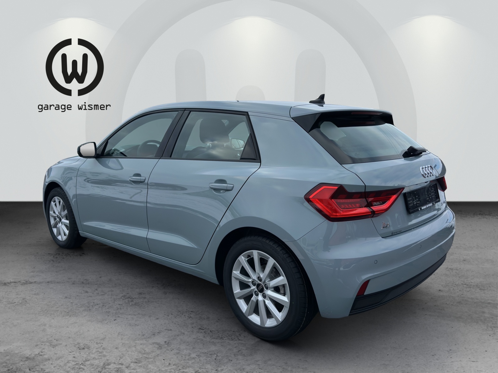 AUDI A1 Sportback 30 TFSI Attraction S-tronic-image-2