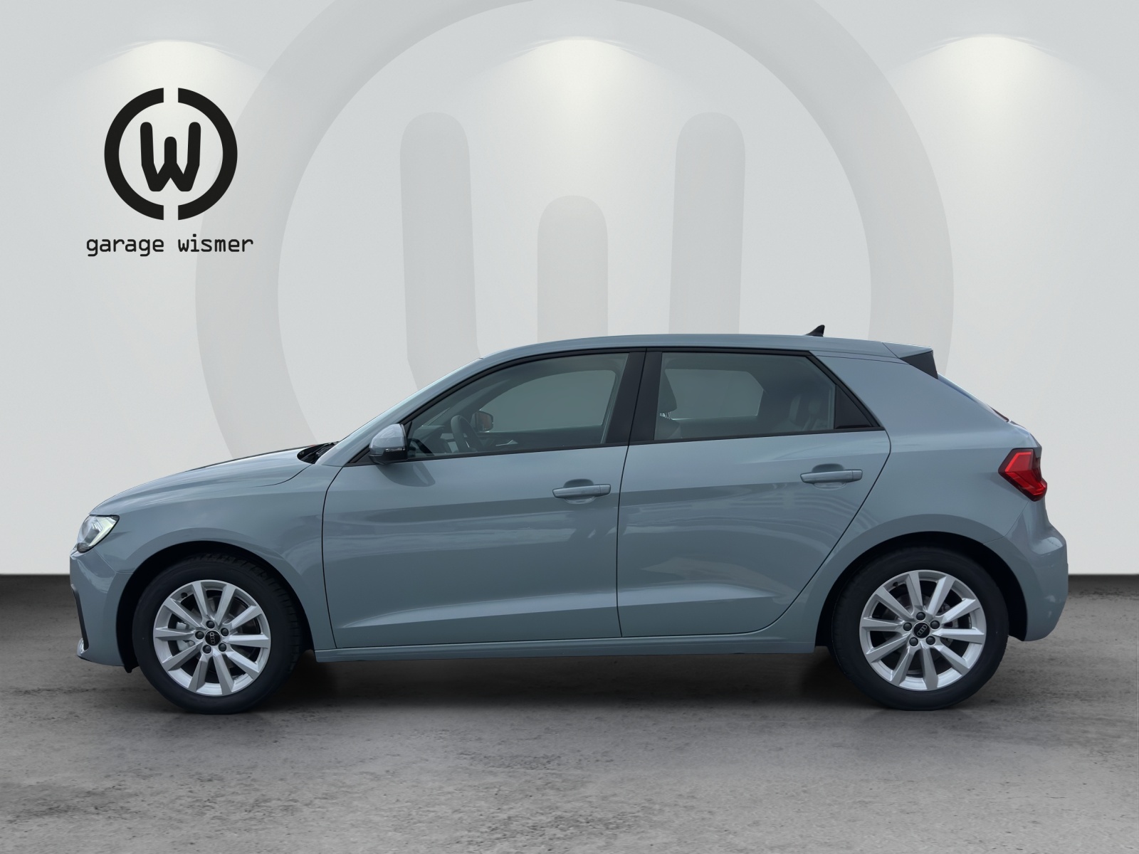 AUDI A1 Sportback 30 TFSI Attraction S-tronic-image-1