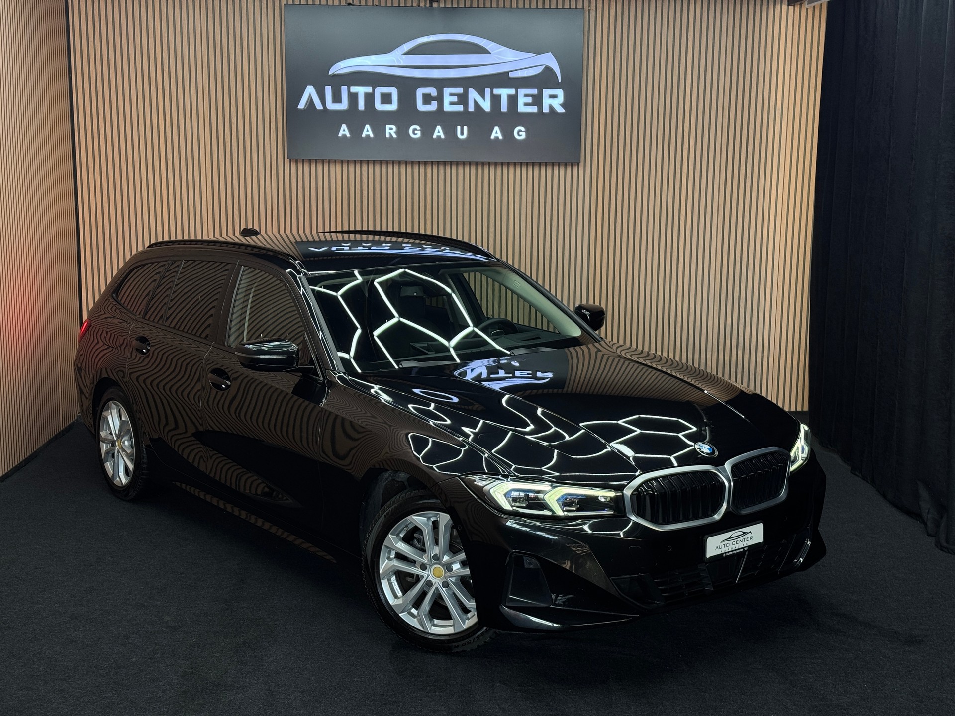 BMW 318d Touring | 1 Jahr Garantie | Facelift | *ab CHF 215.-/ Monat*