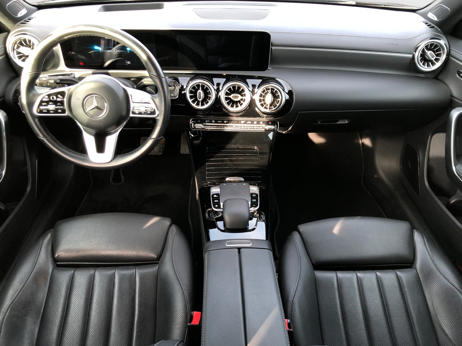 MERCEDES-BENZ A 250 4Matic Progressive 7G-DCT-image-15