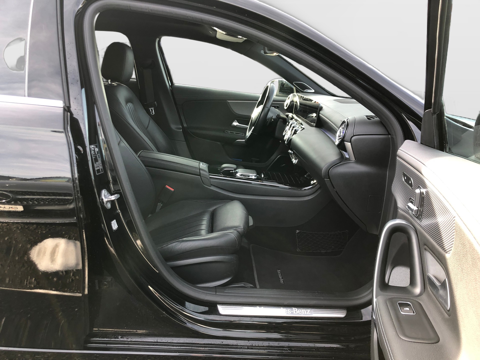 MERCEDES-BENZ A 250 4Matic Progressive 7G-DCT-image-18